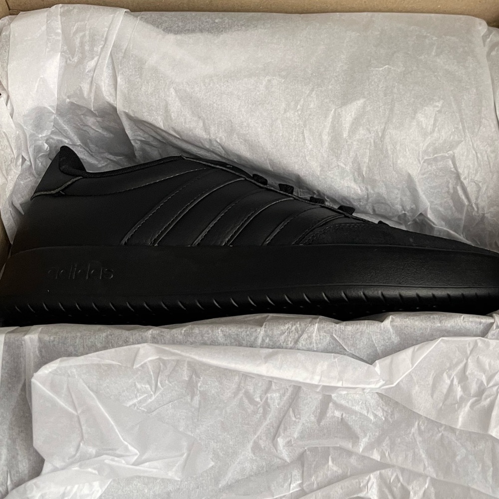 Adidas Men’s Bareda Black Size 12 - Picture 12 of 13